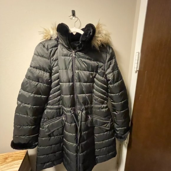 Laundry by Shelli Segal - winter coat with faux fur - Picture 6 of 6